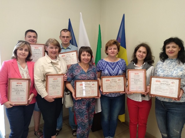 Отримання сертифікатів міжнародного зразка учасниками стажування